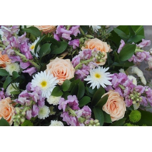 Wiązanka pogrzebowa z kwiatów żywych
