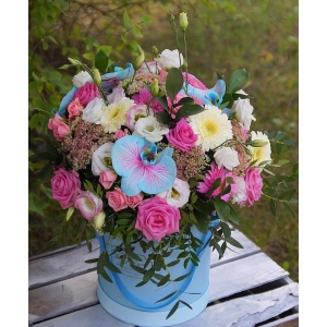 Flower Box z kolorowych kwiatów