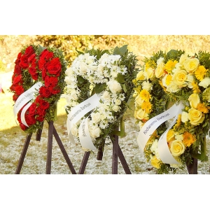 Wieńce pogrzebowe w kształcie serca. Kwiaciarnia Starachowice